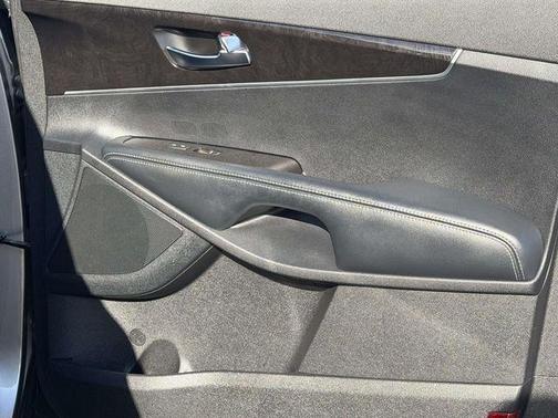 Titanium Silver 2017 Kia Sorento LX