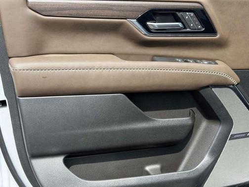 Glacier White 2026 GMC Yukon Denali Ultimate
