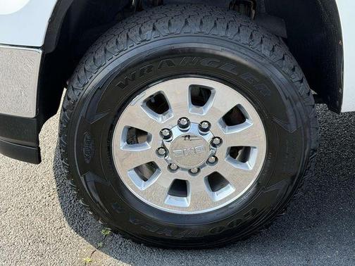Summit White 2014 GMC Sierra 2500 SLE