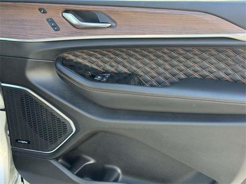 2024 Jeep Grand Cherokee Summit