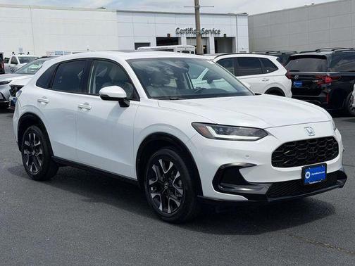 Platinum White Pearl 2026 Honda HR-V EX-L