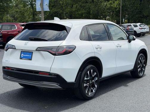 Platinum White Pearl 2026 Honda HR-V EX-L