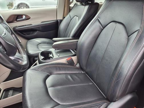 2018 Chrysler Pacifica Touring-L Plus