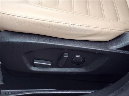 Rapid Red Metallic Tinted Clearcoat 2023 Ford Edge SEL