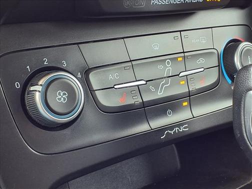 Ingot Silver 2015 Ford Focus SE