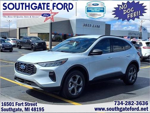 Space Silver 2025 Ford Escape ST-Line