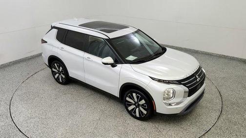 2025 Mitsubishi Outlander SE