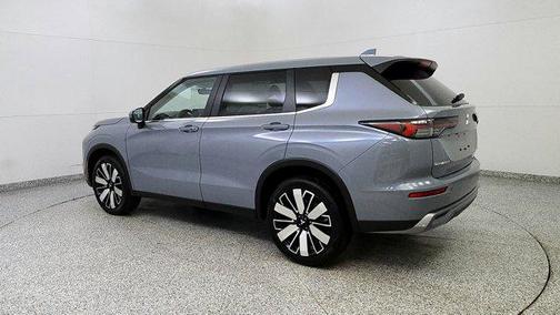 2025 Mitsubishi Outlander SE 2.5 2WD