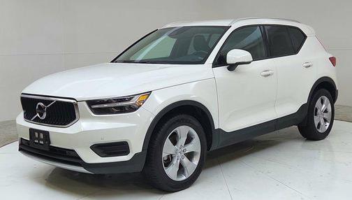 2020 Volvo XC40 T4 Momentum