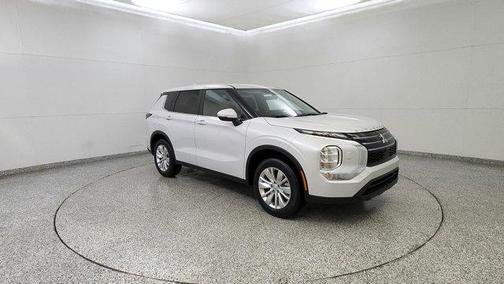 2025 Mitsubishi Outlander ES