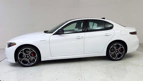 2024 Alfa Romeo Giulia Veloce AWD