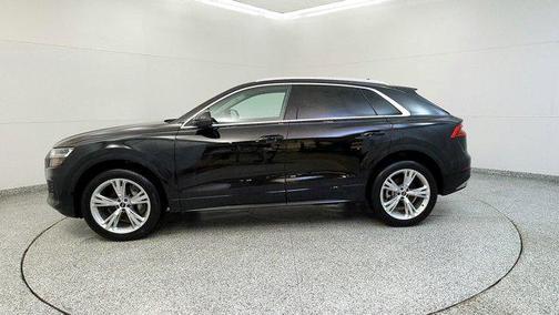 2022 Audi Q8 55 Premium Plus