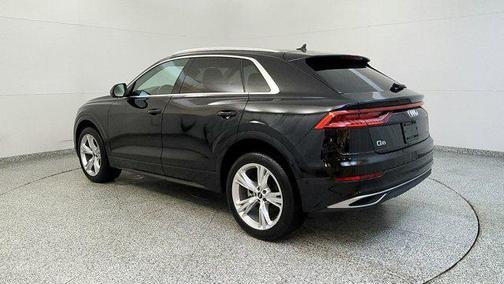 2022 Audi Q8 55 Premium Plus