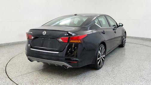 2022 Nissan Altima SR FWD