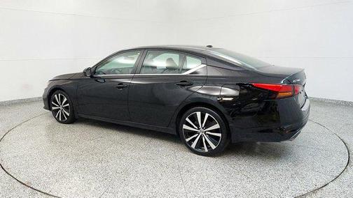 2022 Nissan Altima SR FWD