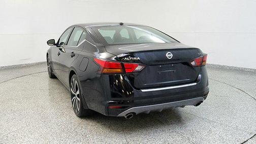 2022 Nissan Altima SR FWD