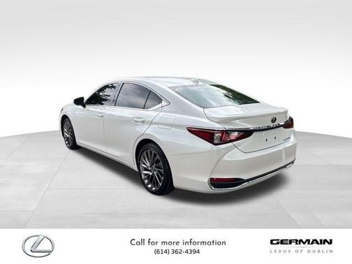 2025 Lexus ES 300h Luxury