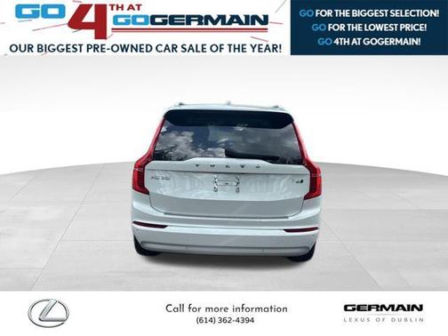 2022 Volvo XC90 T6 Momentum