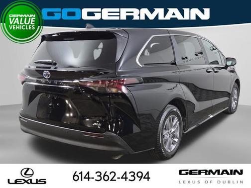 2025 Toyota Sienna XLE
