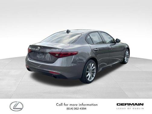 2022 Alfa Romeo Giulia Base