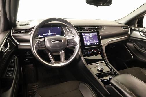 2022 Jeep Grand Cherokee L Laredo