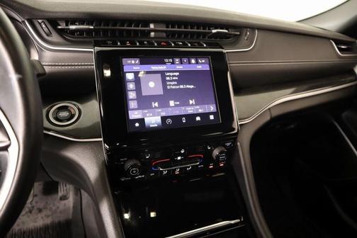 2022 Jeep Grand Cherokee L Laredo
