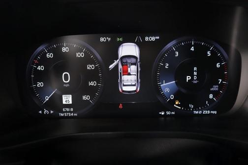 2022 Volvo XC40 T5 Momentum
