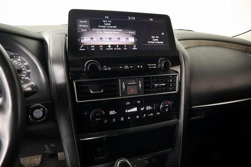 2022 INFINITI QX80 Luxe