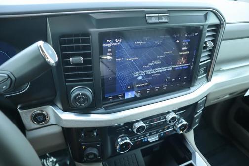 2025 Ford F-250 Platinum