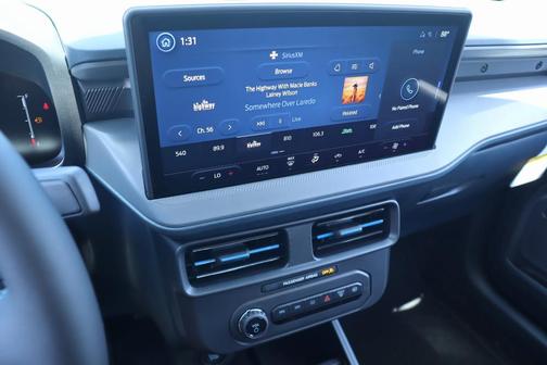2025 Ford Maverick Lobo Standard