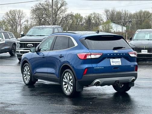 2022 Ford Escape Titanium