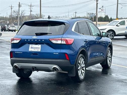 2022 Ford Escape Titanium