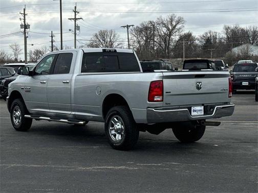 2018 RAM 3500 SLT Crew Cab 4x4 8' Box