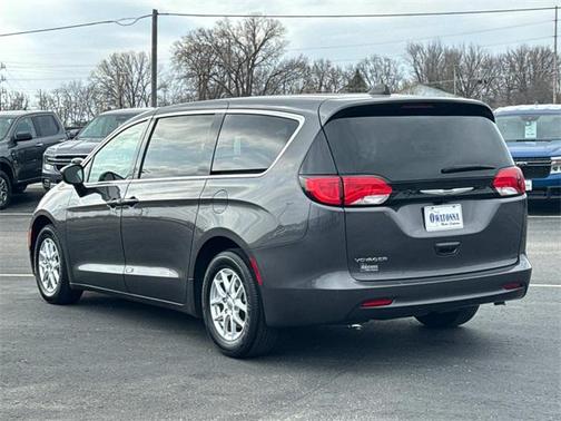 2023 Chrysler Voyager LX