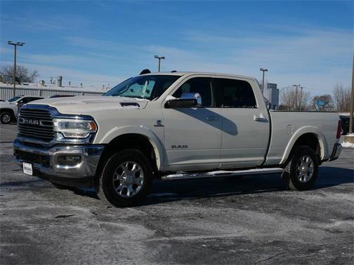 2022 RAM 3500 Laramie Crew Cab 4x4 6'4' Box