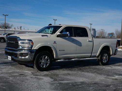 2022 RAM 3500 Laramie Crew Cab 4x4 6'4' Box
