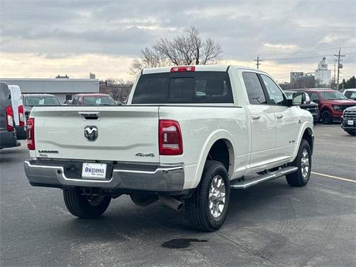 2022 RAM 3500 Laramie Crew Cab 4x4 6'4' Box