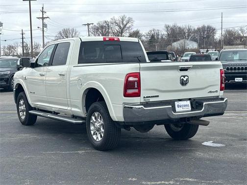 2022 RAM 3500 Laramie Crew Cab 4x4 6'4' Box