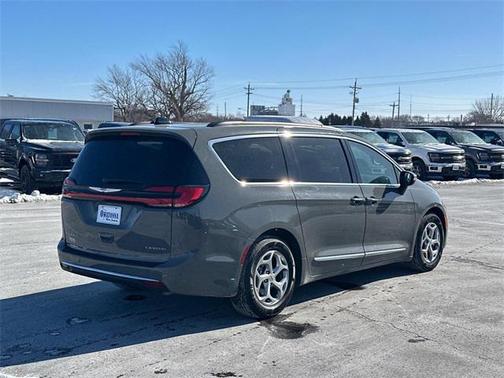 2023 Chrysler Pacifica Limited
