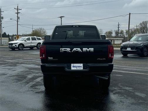 2025 RAM 3500 Big Horn Crew Cab 4x4 6'4' Box