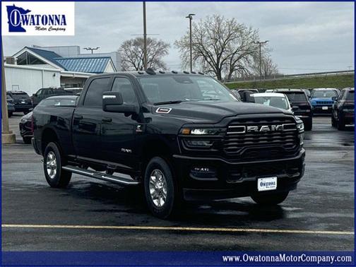 2025 RAM 3500 Big Horn Crew Cab 4x4 6'4' Box
