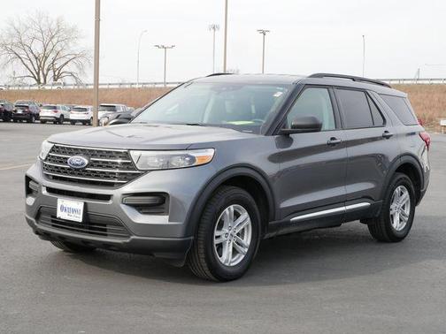 Carbonized Gray Metallic 2024 Ford Explorer XLT