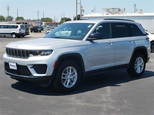 2024 Jeep Grand Cherokee Laredo