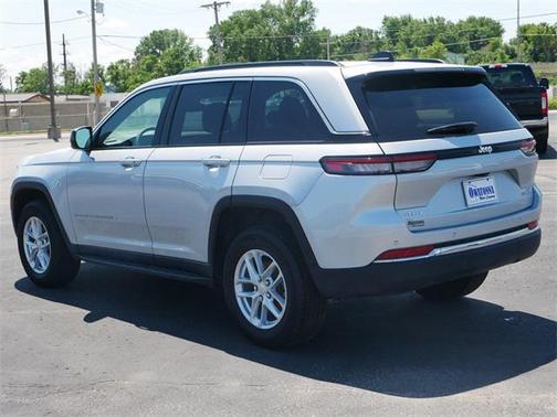 2024 Jeep Grand Cherokee Laredo