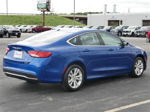2015 Chrysler 200 Limited