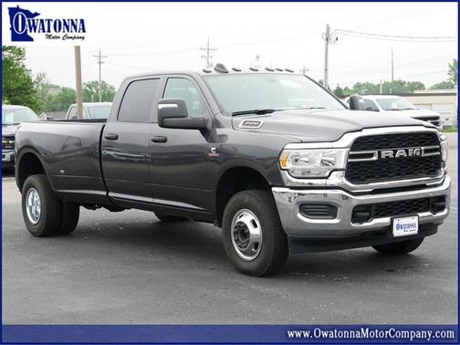 2024 RAM 3500 Tradesman Crew Cab 4x4 8' Box