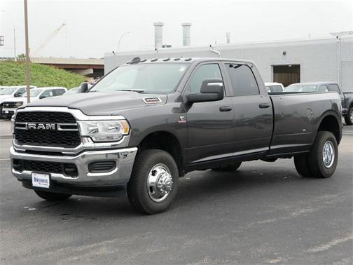 2024 RAM 3500 Tradesman Crew Cab 4x4 8' Box