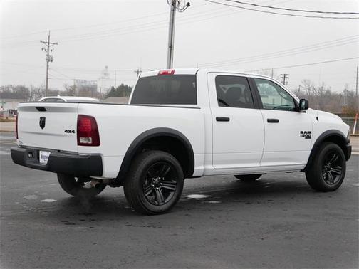 2024 RAM 1500 Classic Warlock Crew Cab 4x4 5'7' Box