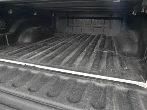 2017 RAM 2500 Laramie Crew Cab 4x4 6'4' Box