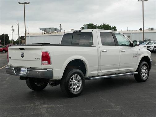 2017 RAM 2500 Laramie Crew Cab 4x4 6'4' Box